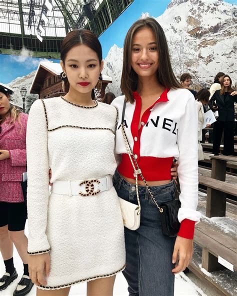 jennie chanel looks|jennie Chanel fashion week.